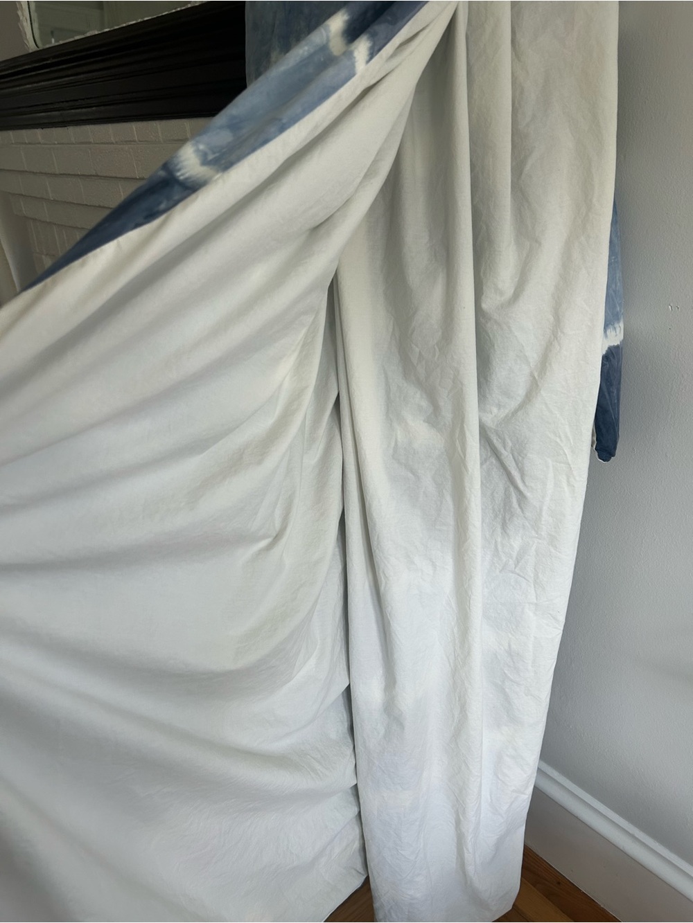 Pottery Barn Teen Blue and White Tie-Dye Duvet Cover - Picture 4 of 5
